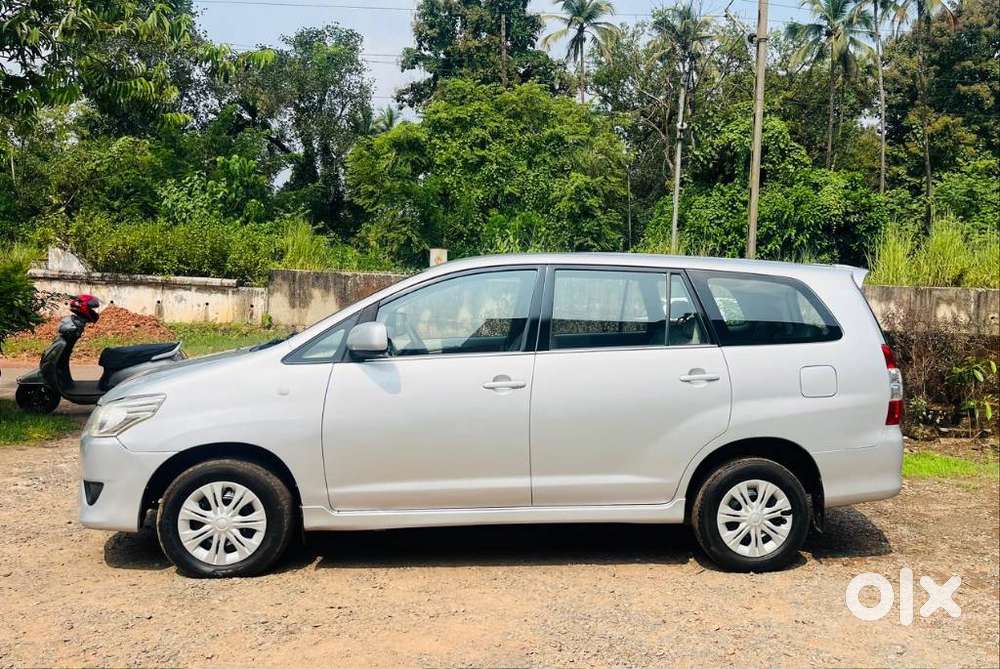 Toyota Innova 2.5 G (diesel) 8 Seater Bs Iv, 2012