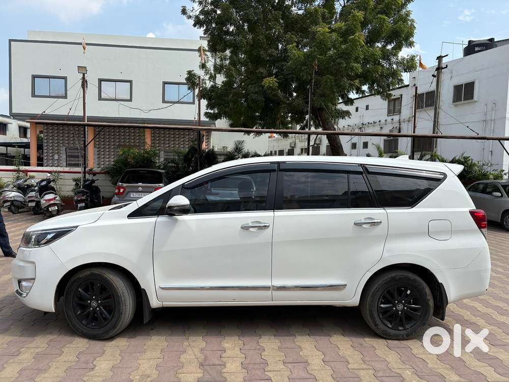 Toyota Innova Crysta 2018