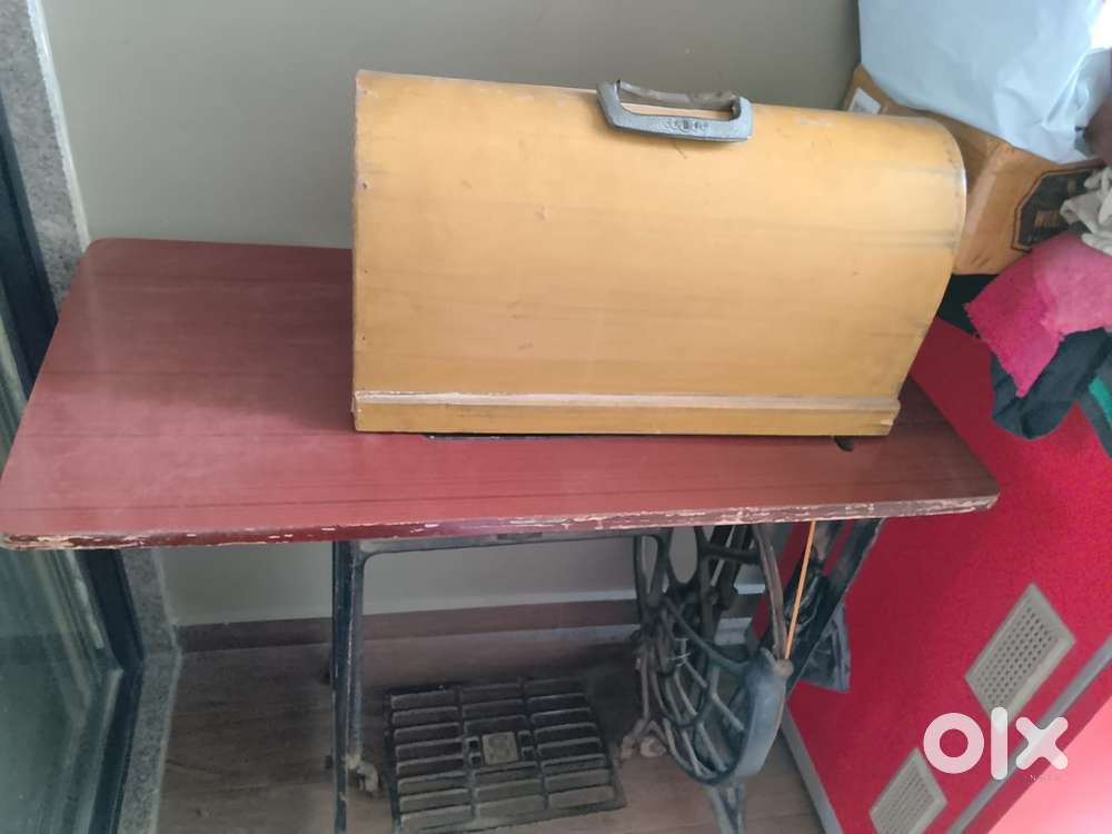 Selling a Singer manual sewing machine