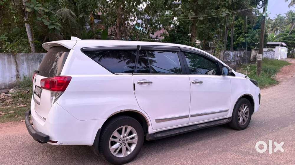 Toyota Innova Crysta 2017