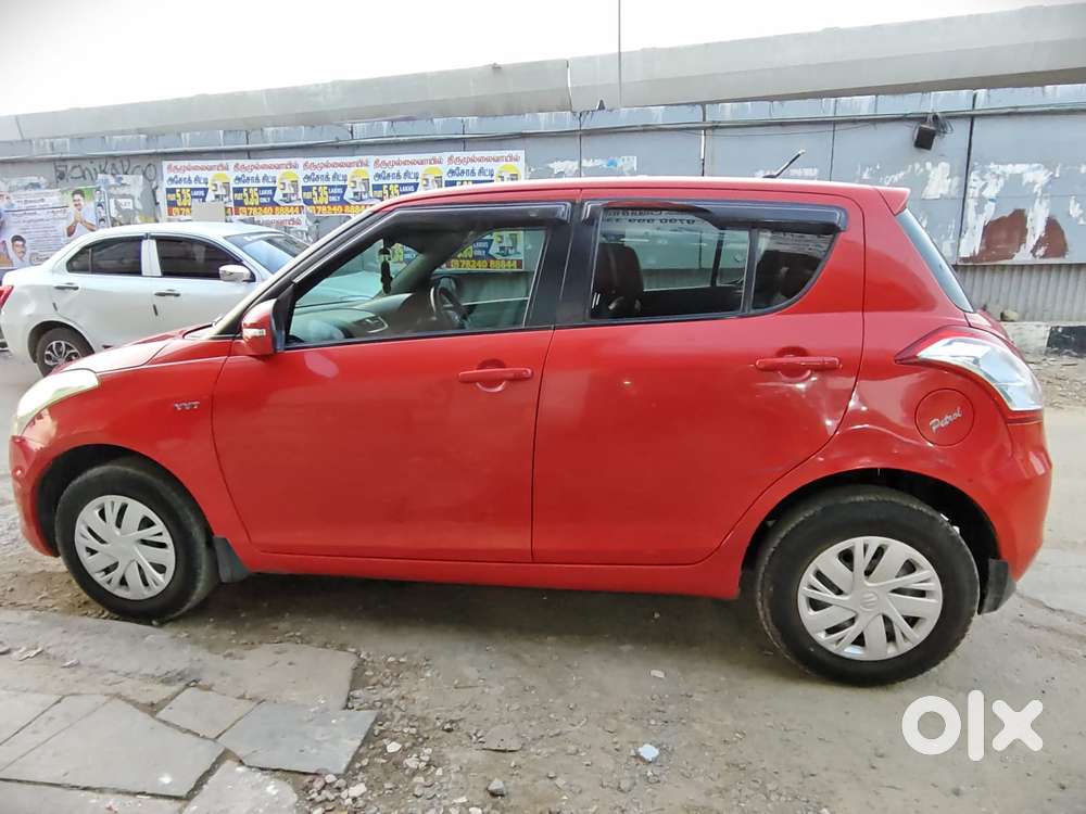 Maruti Suzuki Swift Vxi 1.2 Abs Bs-iv, 2016, Petrol