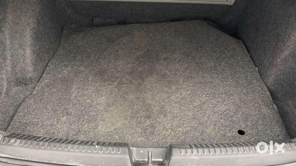 Volkswagen Vento 1.2 Highline Plus At 16 Alloy, 2016, Petrol