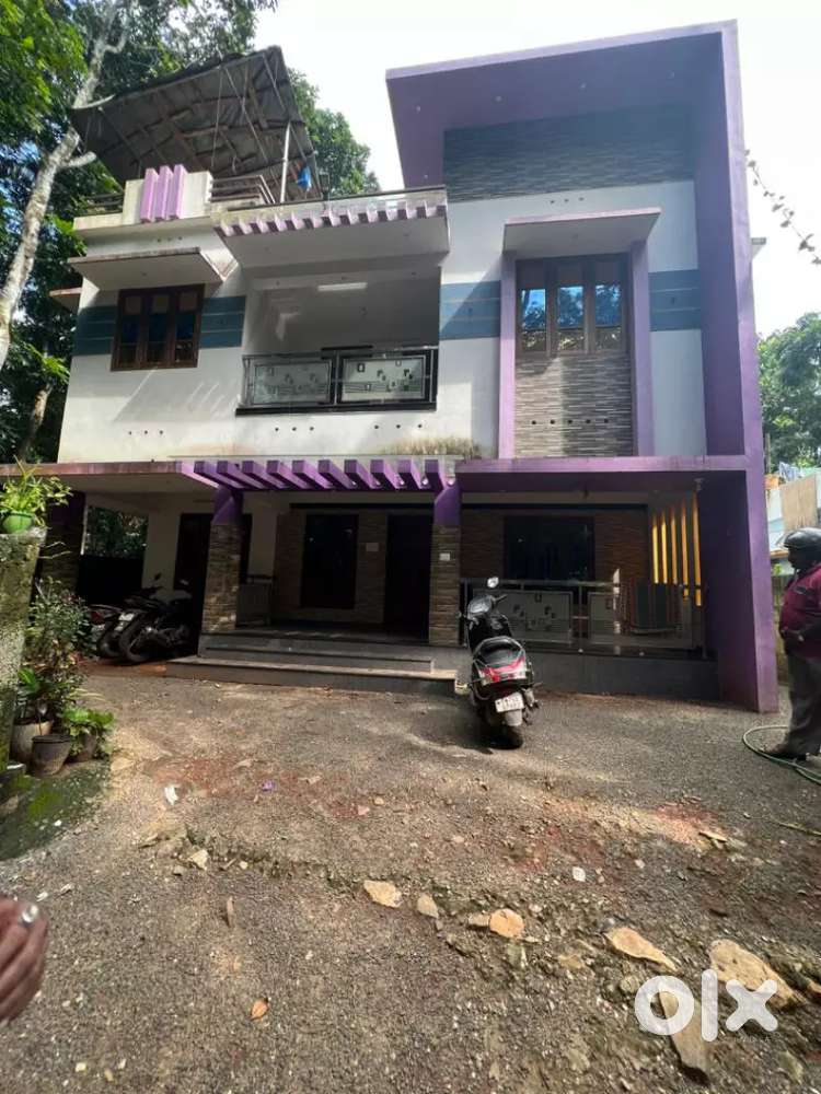 5.5 cent plote 2000 squirefeet house for sale parassala For Sale