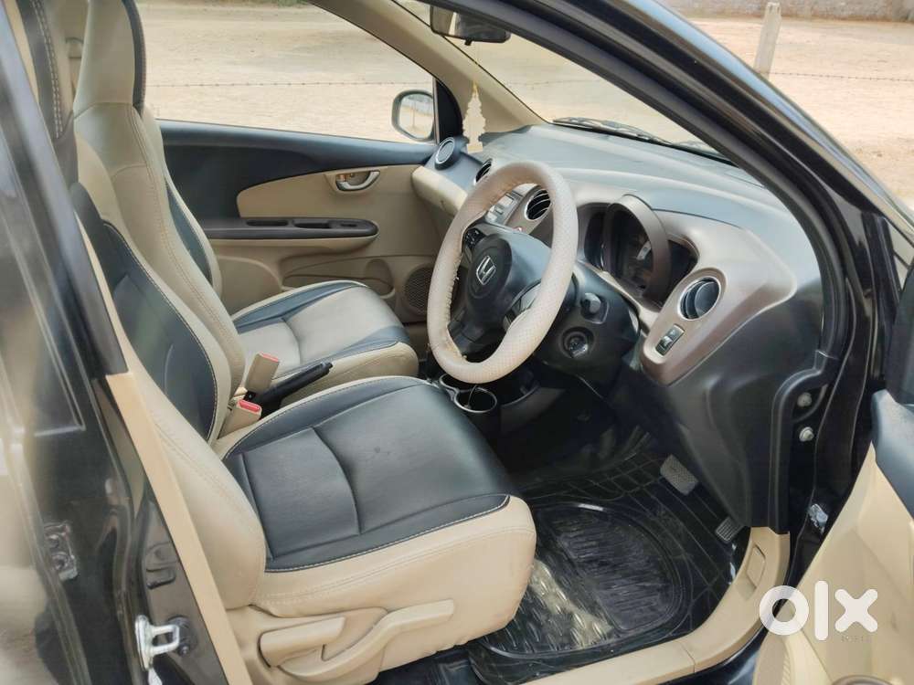 Honda Brio V Automatic, 2013, Petrol