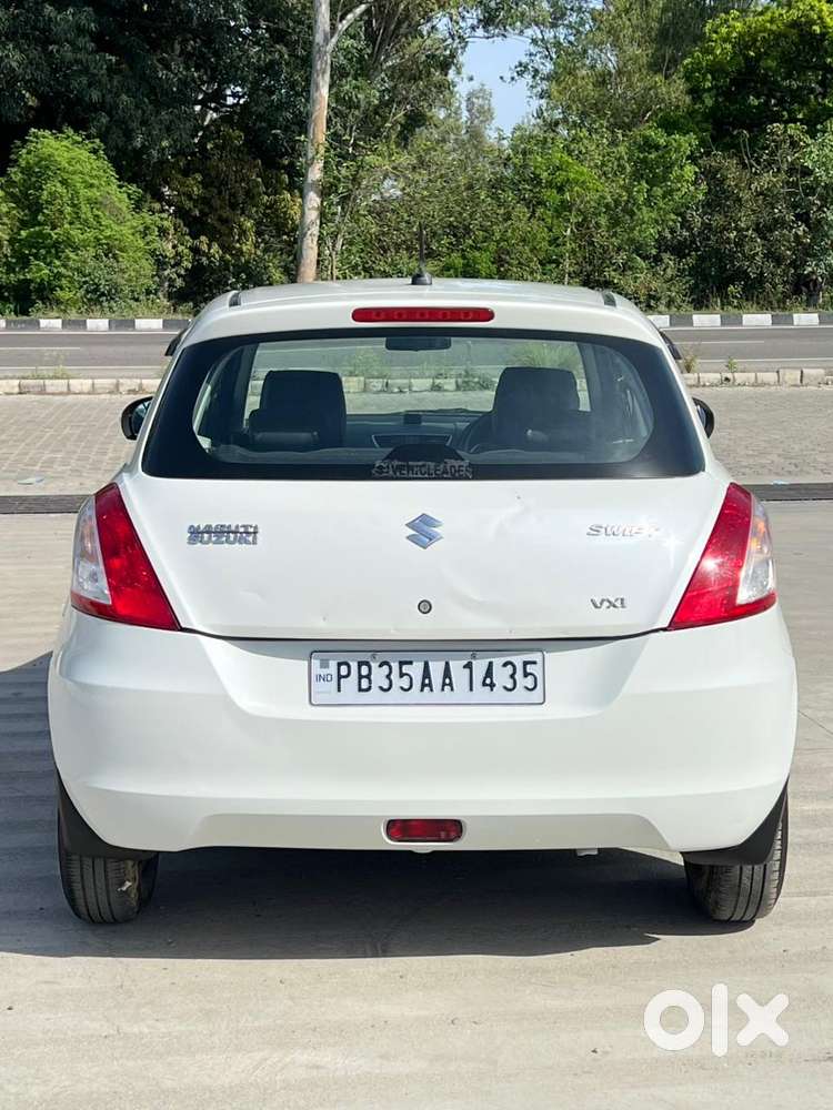 Maruti Suzuki Swift Vxi Optional, 2017, Petrol