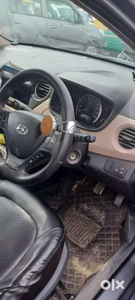 Hyundai Grand I10 Sportz 2017 Cng Company Fitted
