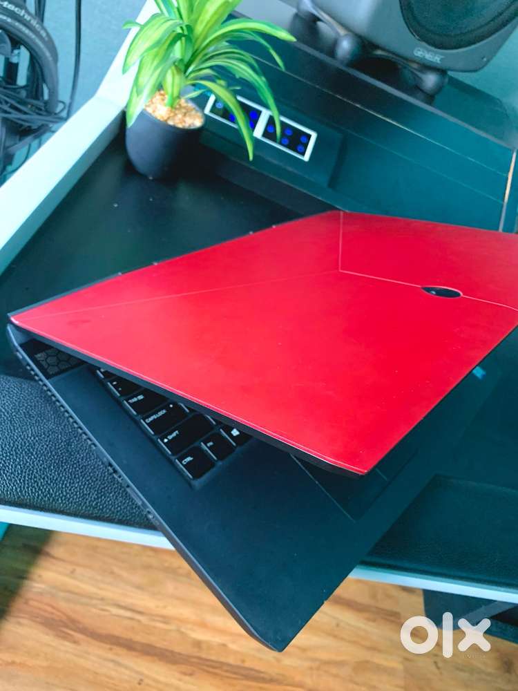 Alienware m17