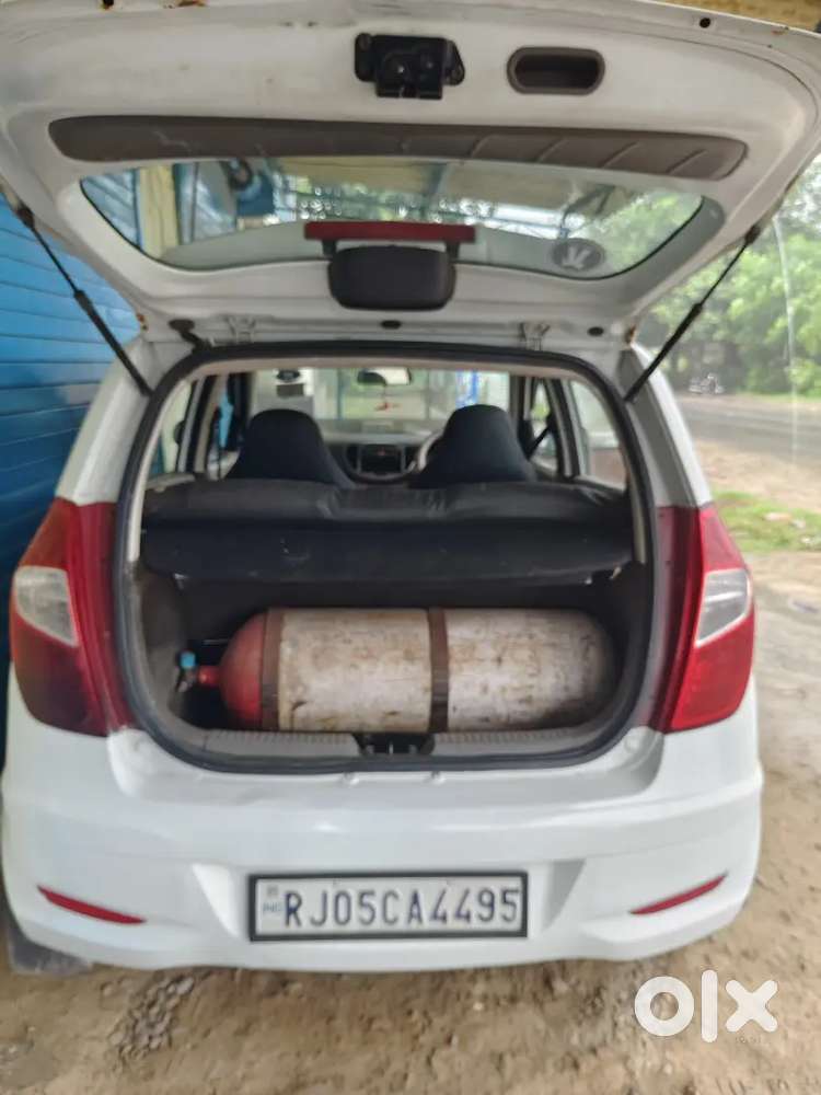 Hyundai I10 Era 2012 With Cng Kit Excellent Condition