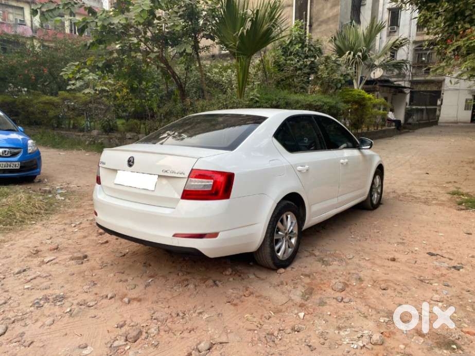Skoda Octavia 2013-2017 Elegance 1.8 Tsi At, 2015, Petrol