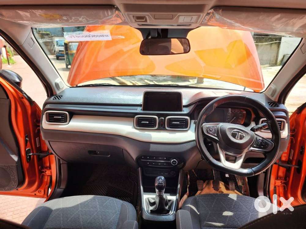 Tata Punch Creative Dual Tone Mt Sunroof, 2026, Petrol