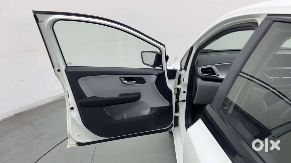 Tata Altroz Xz, 2020, Petrol