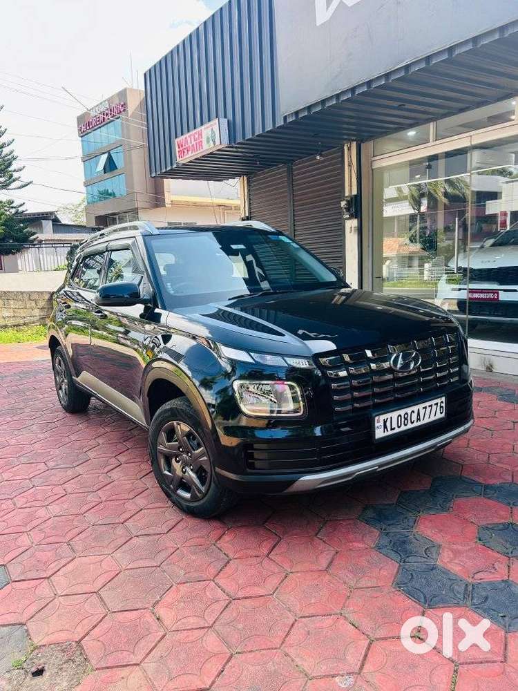 Hyundai Venue 1.2 S (o), 2023, Petrol