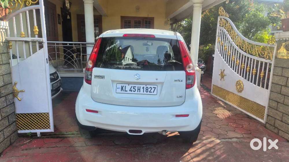 Maruti Suzuki Ritz Lxi, 2012, Petrol