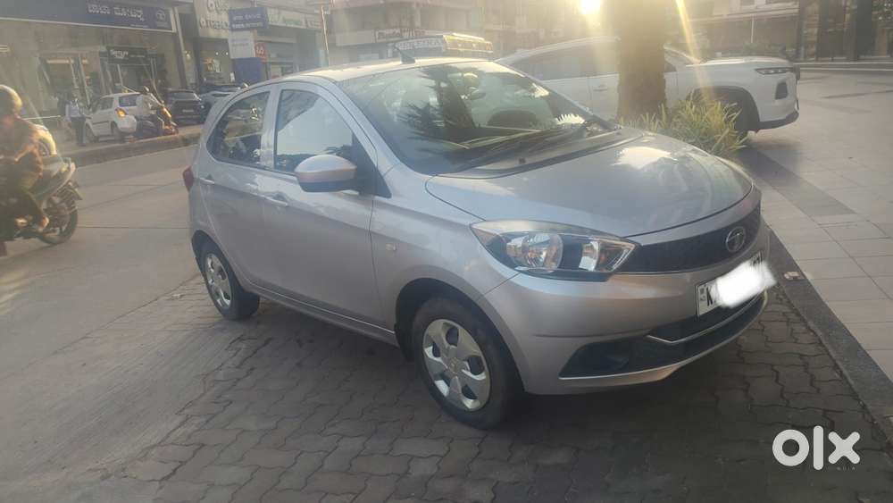 Tata Tiago 1.2 Revotron Xt, 2017, Petrol