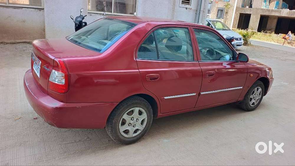Hyundai Accent 2011 Red