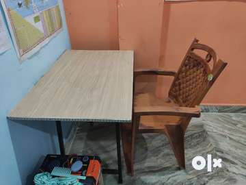 Old study on sale table olx