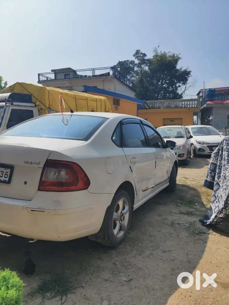 Skoda Rapid 2014 Diesel 200000 Km Driven Exchange Bhi Ho Jayegi