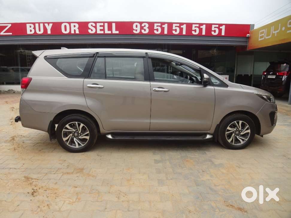 Toyota Innova Crysta 2.8 Gx At 8s, 2022, Diesel