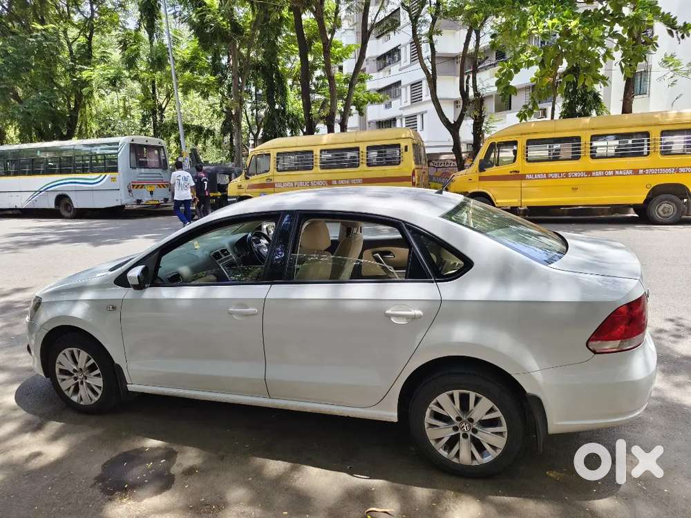 Volkswagen Vento Highline Petrol 82000 Km Driven