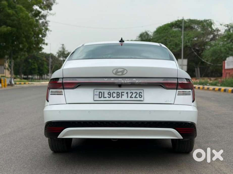 Hyundai Verna 1.5 Sx Ivt, 2024, Petrol