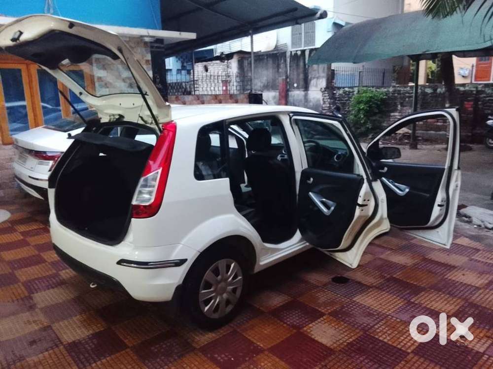 Ford Figo 1.2p Trend Mt, 2015, Petrol