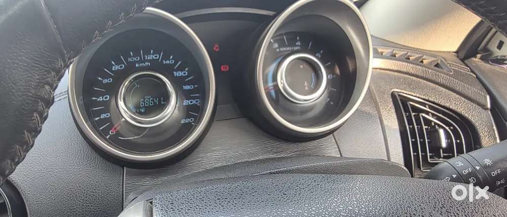 Full Top Model With Company Service  Record. No Any Work In Xuv