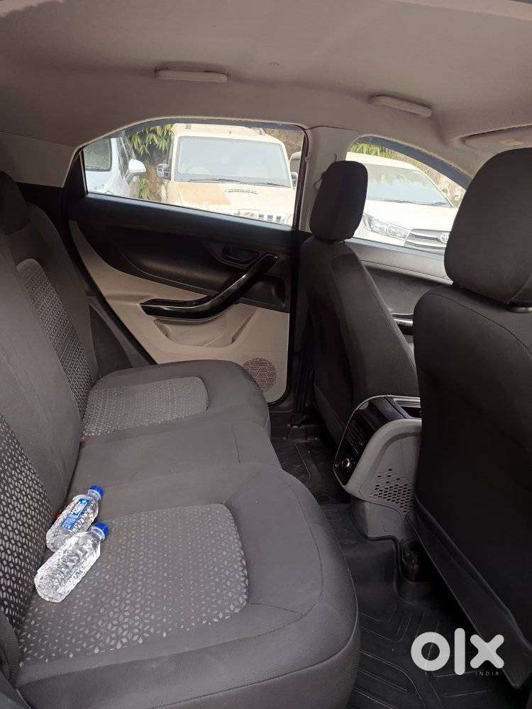Tata Nexon 1.5 Revotorq Xt, 2018, Diesel