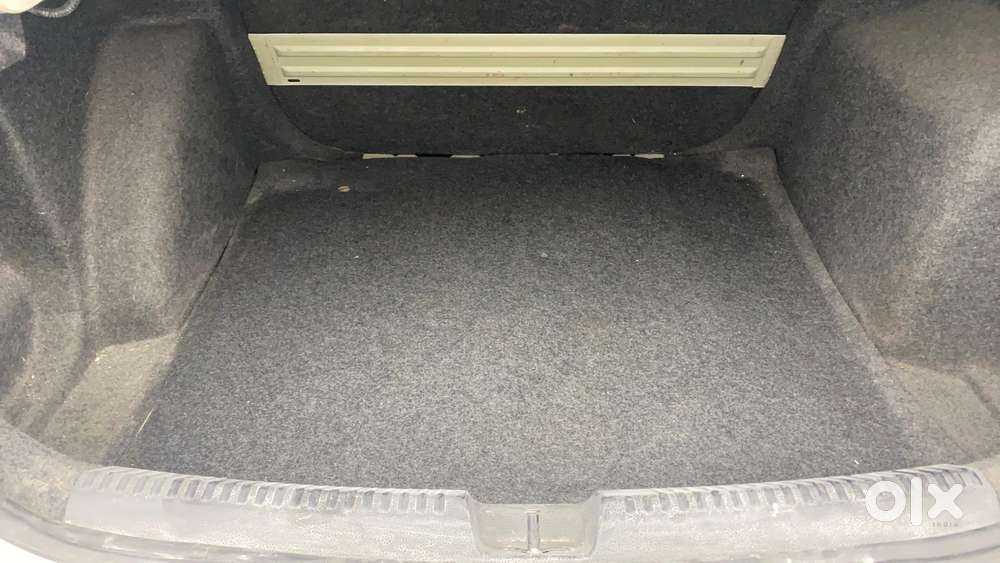 Volkswagen Vento 2010-2013 Petrol Highline, 2013, Petrol