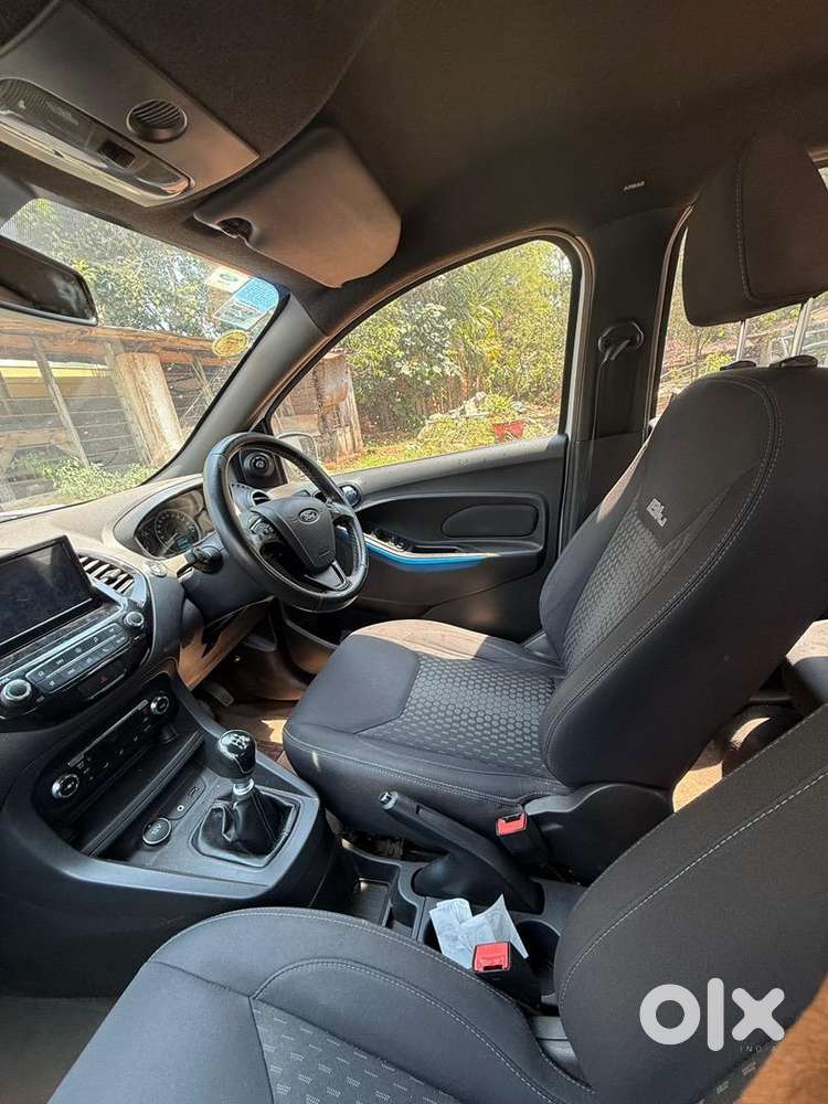 Single Owner Ford Figo Titanium Blu For 525000 Rupees