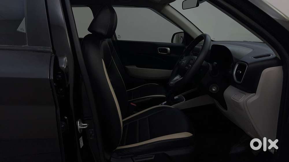 Hyundai Venue 1.2 S (o), 2022, Petrol