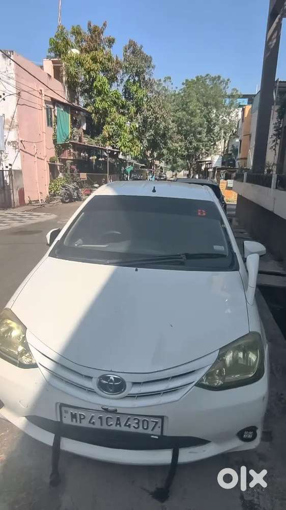 Toyota Etios Liva 2014 डीज़ल मैनुअल