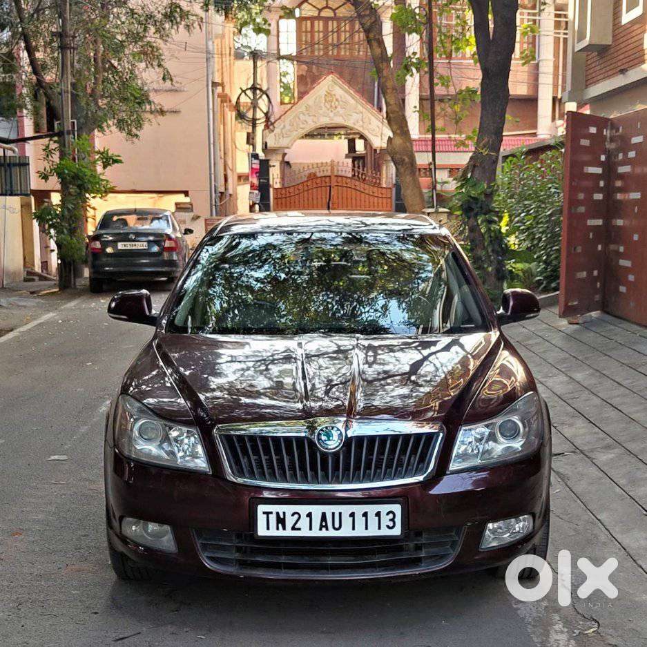 Skoda Laura Ambiente 2.0 Tdi Cr Manual, 2012, Diesel