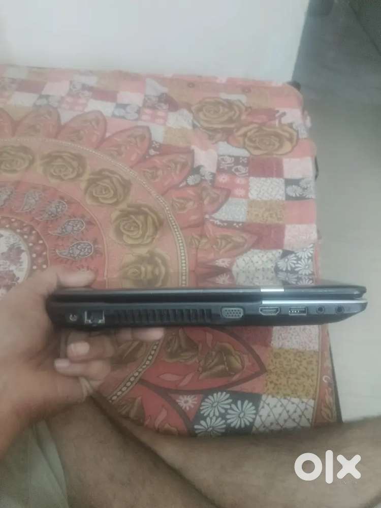 Gateway NE56R Laptop