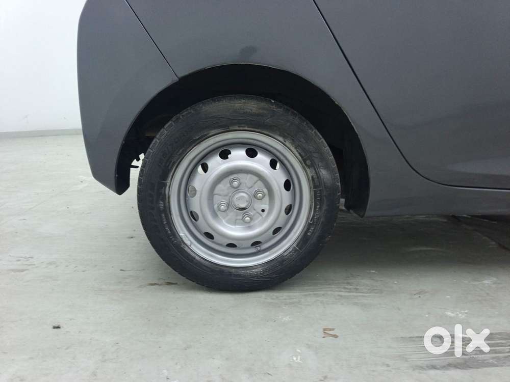 Hyundai Eon Era +, 2017, Petrol