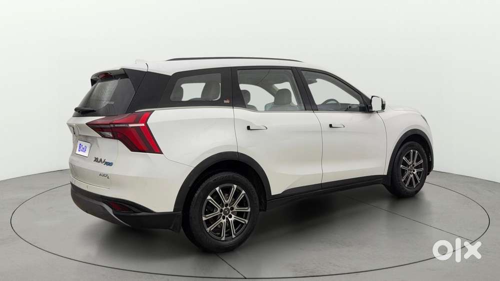 Mahindra Xuv700 2.0 Ax 7 Petrol Mt Str, 2021, Petrol