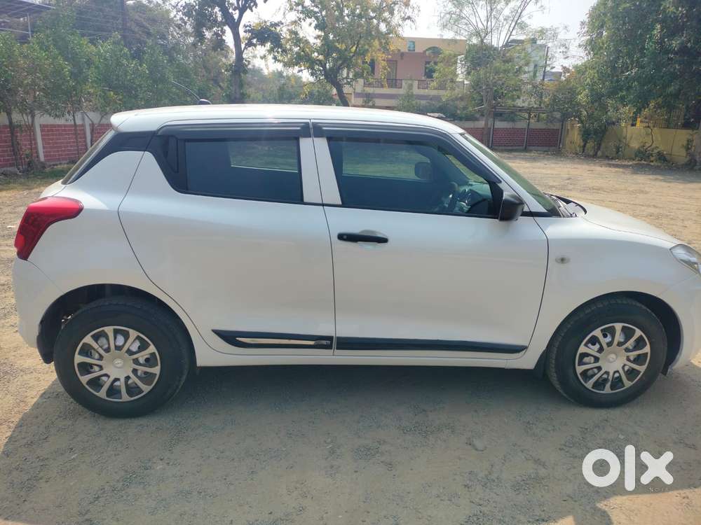 Maruti Suzuki Swift 1.2 Lxi (o), 2021, Petrol
