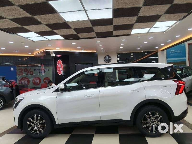 Mahindra Xuv700 2.0 Ax 7 Petrol At Luxury Pack Str, 2022, Petrol