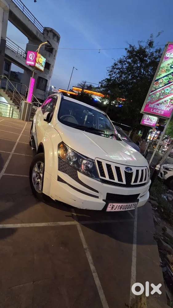 Mahindra Xuv500 2014  A1 Condition  2nd Owner  New Tyres