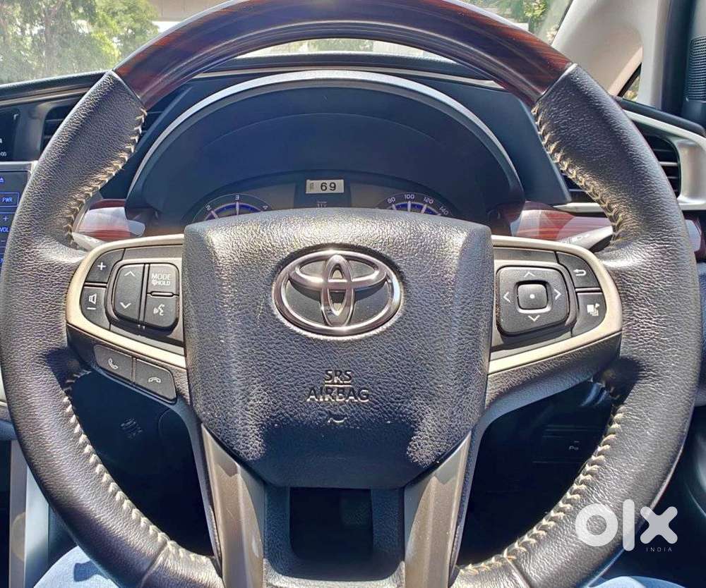 Toyota Innova Crysta 2.4 V, 2017, Diesel