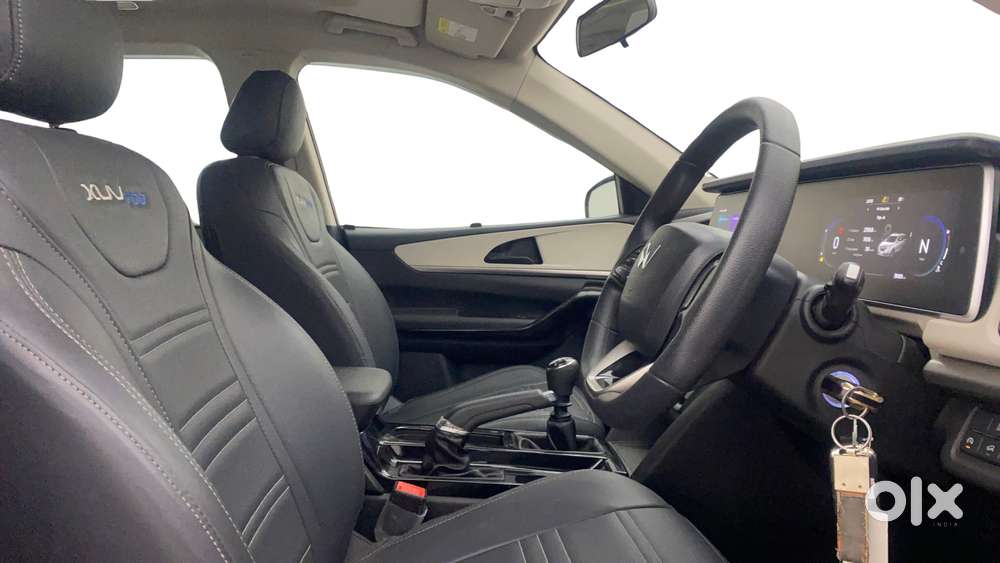 Mahindra Xuv700 2.2 Ax 7 Diesel Mt Str, 2023, Diesel