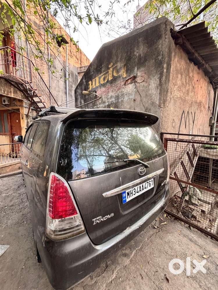 Toyota Innova 2013 Diesel 185000 Km Driven