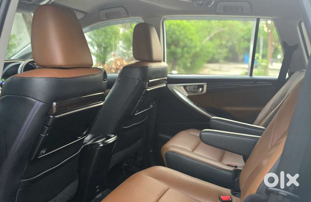 Toyota Innova Crysta [2020-ongoing] 2.4 Zx At 7 Str, 2019, Petrol