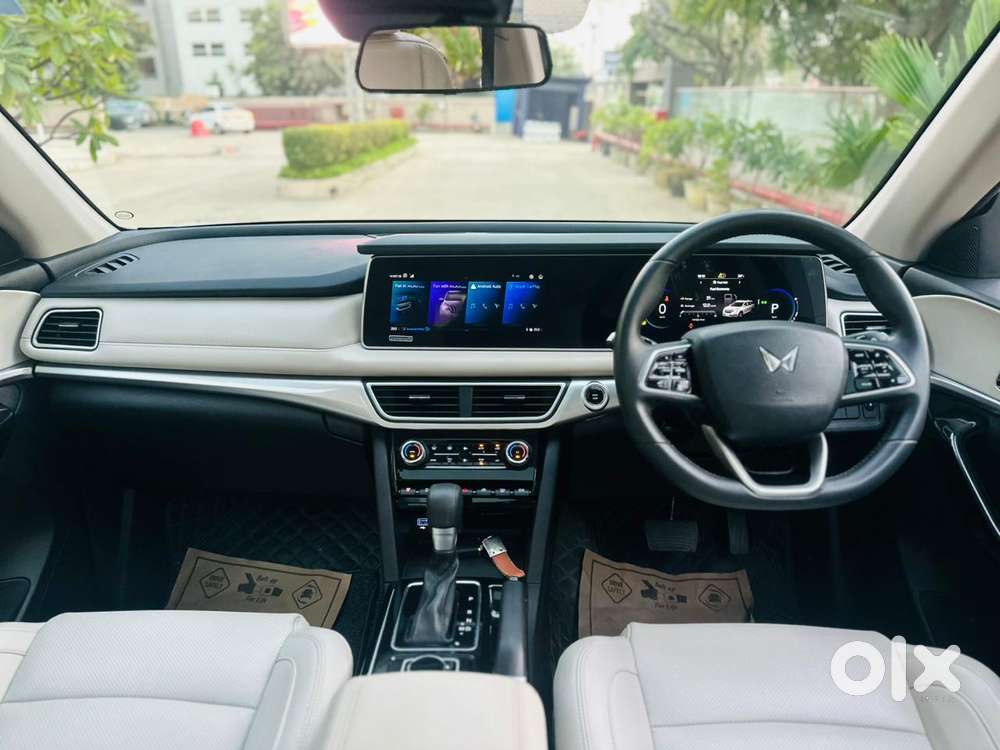 Mahindra Xuv700 2.2 Ax 7 Diesel At Str, 2024, Diesel