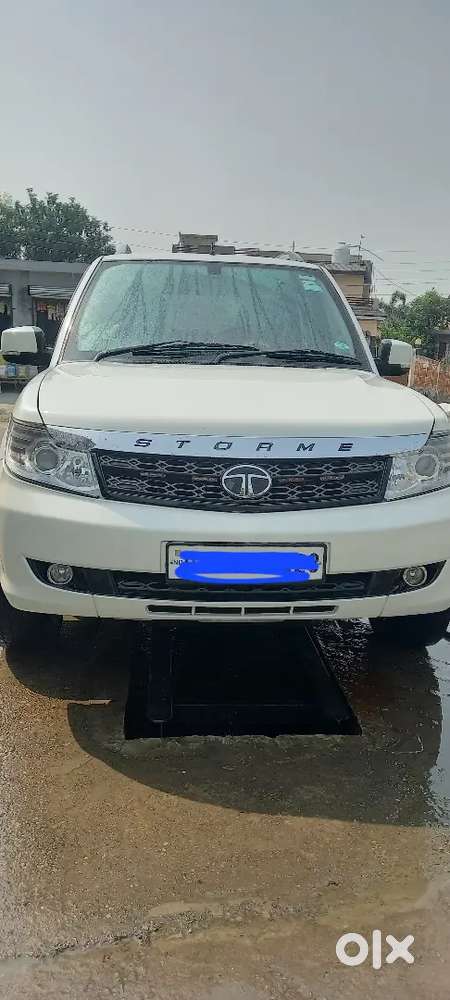 Tata Safari Storme 2017 Diesel 100000 Km Driven