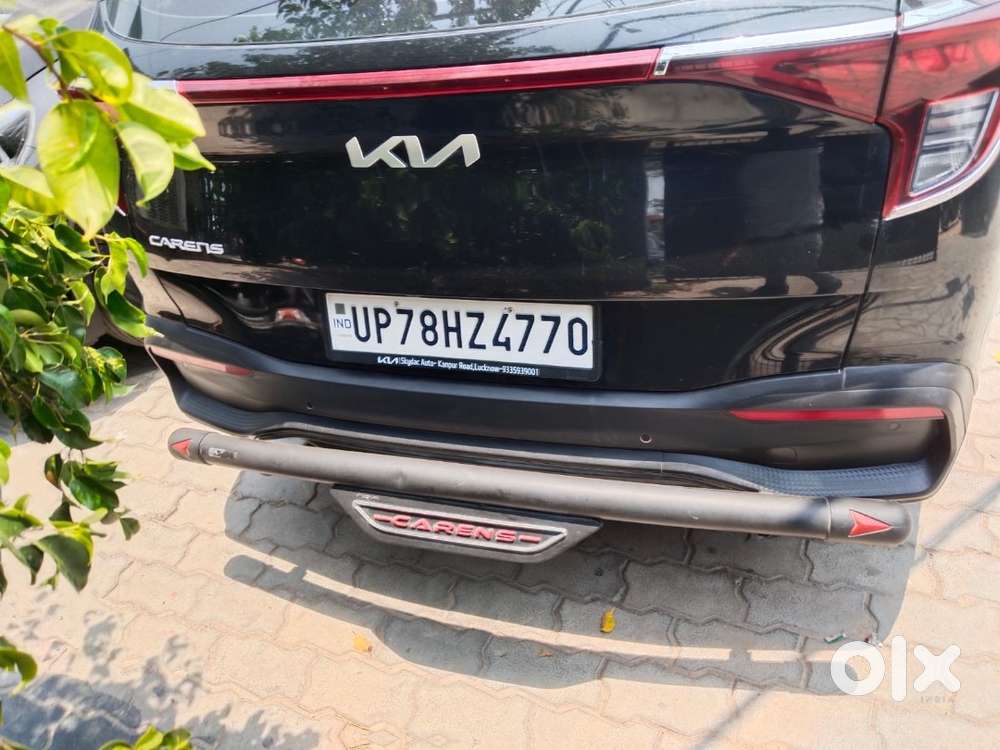 Kia Carens Gravity Edition ( Sunroof)