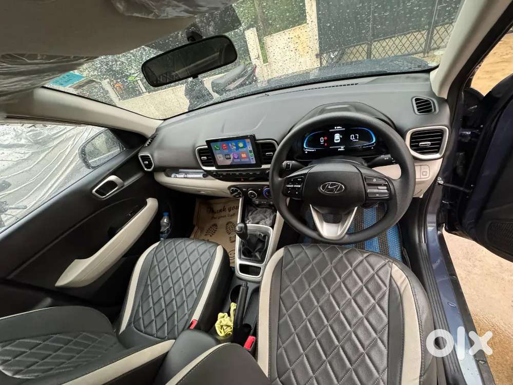 Hyundai Venue 2022 Petrol 38850 Km Driven