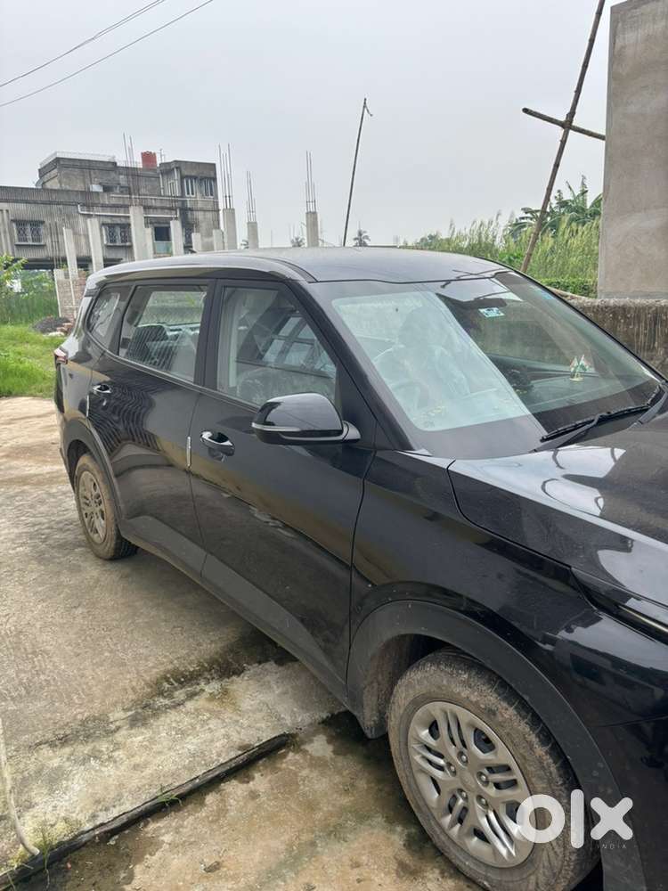 Kia Carens Petrol 2025