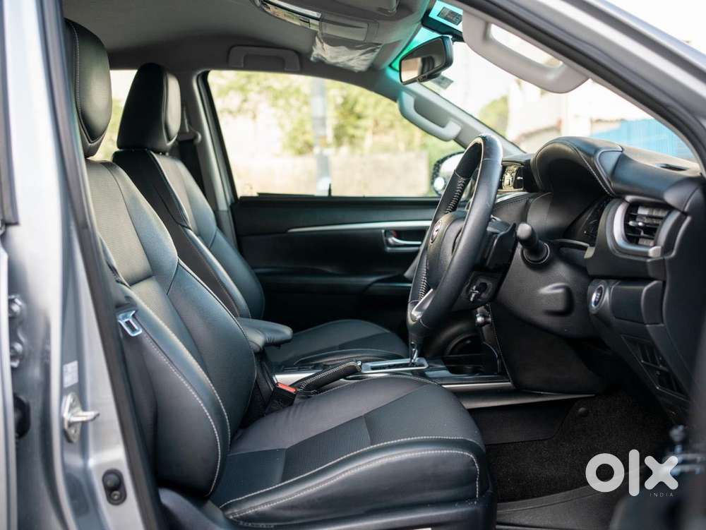 Toyota Fortuner 4x2 At 2.7 Petrol, 2022, Petrol