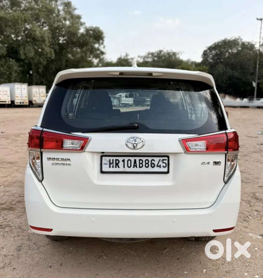 Toyota Innova Crysta 2.4 V 7 Str, 2017, Diesel