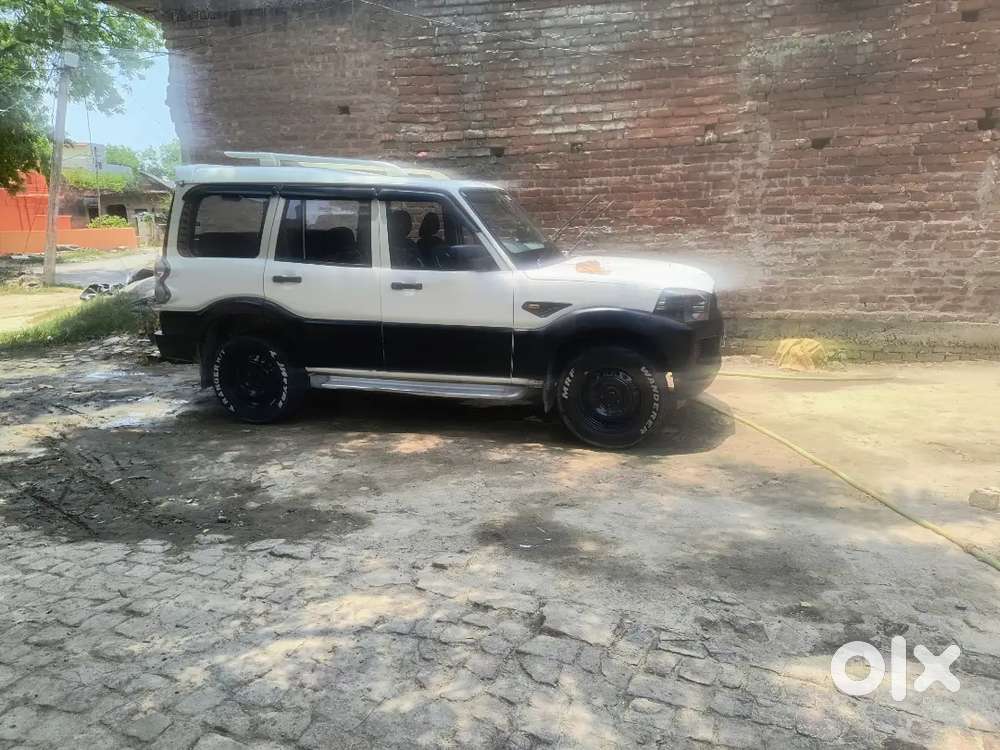 Mahindra Scorpio Classic 2015 Diesel 35000 Km Driven